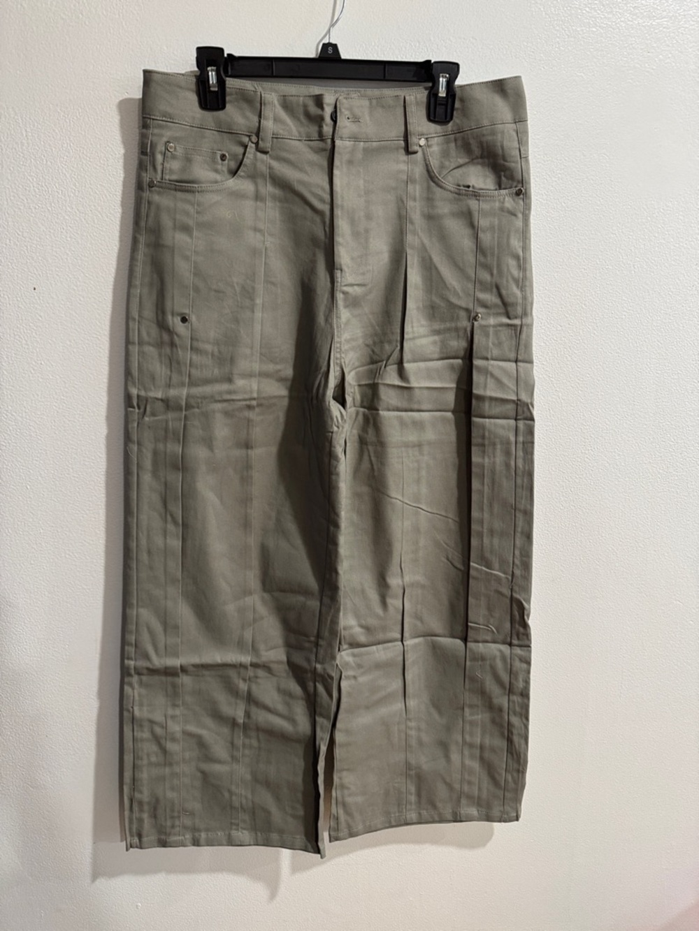 Men's Gray Wide-Leg Jeans size Medium